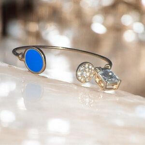 Elegant Blue and Gold Bracelet